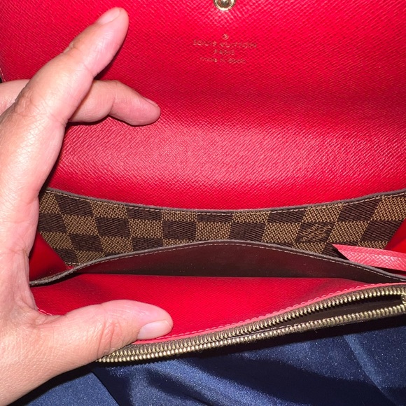 Authentic Louis Vuitton wallet - Picture 8 of 10